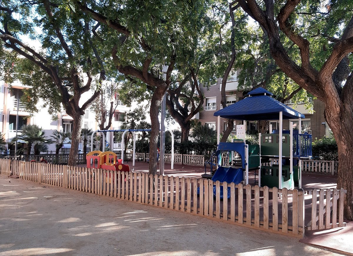 Imatge pels mitjans: Arreglar els parcs infantils