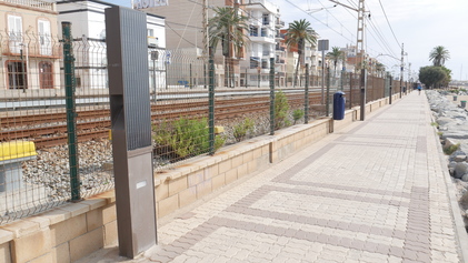 15. Reparar o substituir l'enllumenat del passeig marítim.JPG