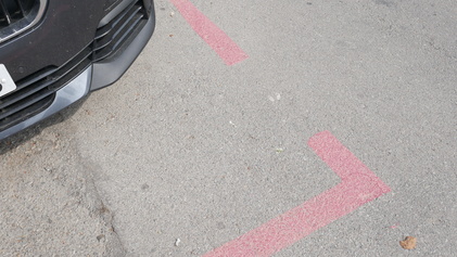 07. Zona vermella d'aparcament als carrers d'accés al port (1).JPG